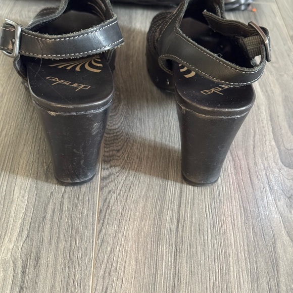 Dansko Black Cutout Women's Sandals Size 8.5 - Picture 6 of 13